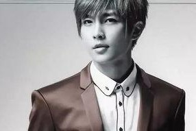 炎亚纶进娱乐圈吃瓜群众